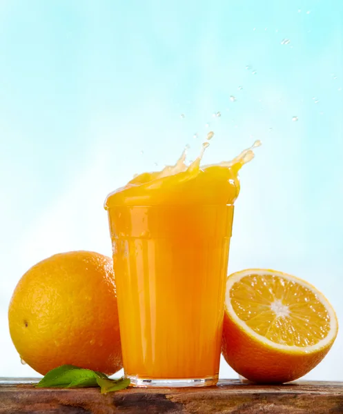 Suc de portocale stropit — Fotografie, imagine de stoc