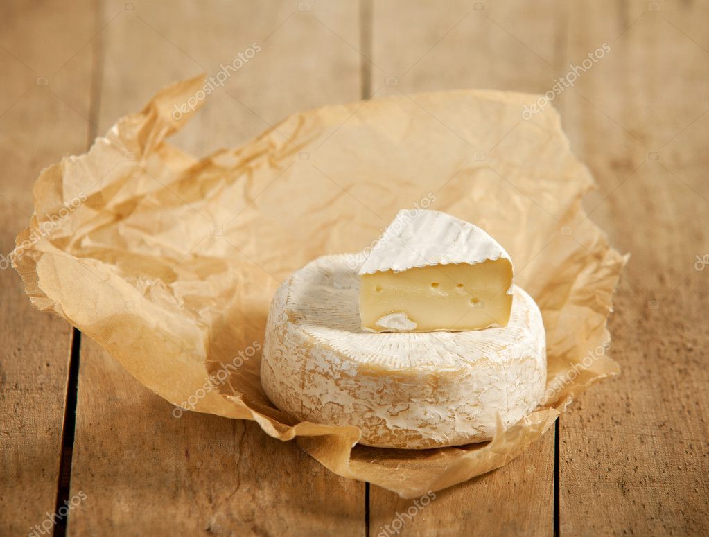 Brie and camembert cheese — Stock Photo © magone 6012219