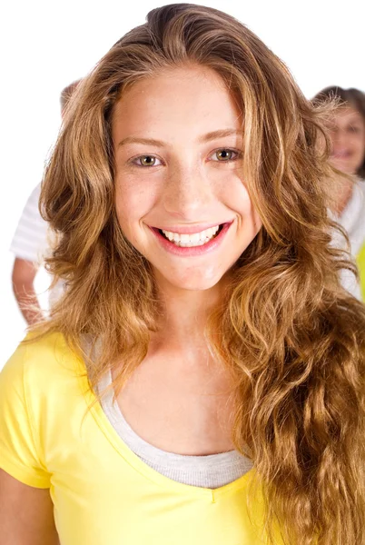 Gyönyörű fiatal nő, a szüleivel, a háttérben — Stock Fotó