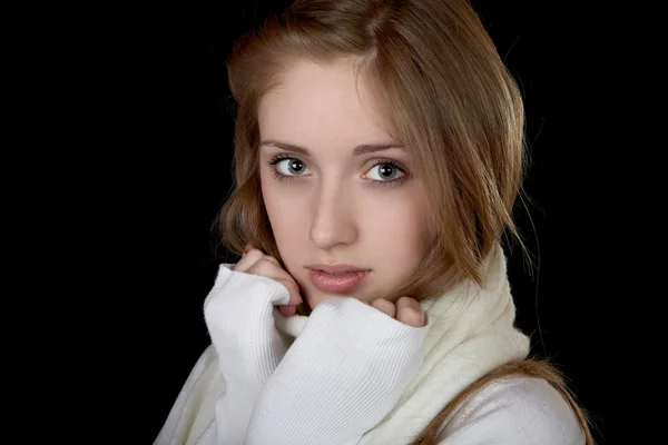 Dívka v bílém svetru — Stock fotografie
