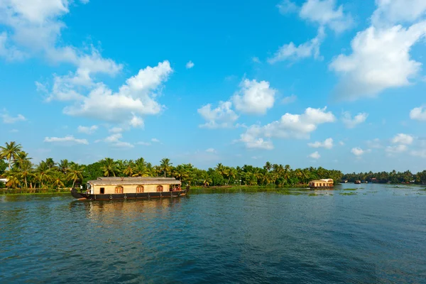 Houseboat em Kerala backwaters, Índia — Fotografia de Stock