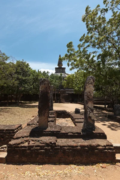 Кірі Віхар - стародавні буддійські dagoba (ступи) — стокове фото