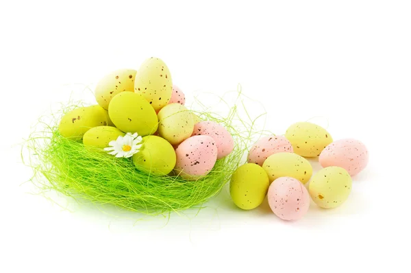 卵の装飾的なイースター ネスト — ストック写真