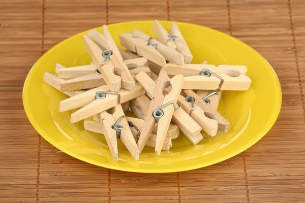 Hromadu clothespins — Stock fotografie