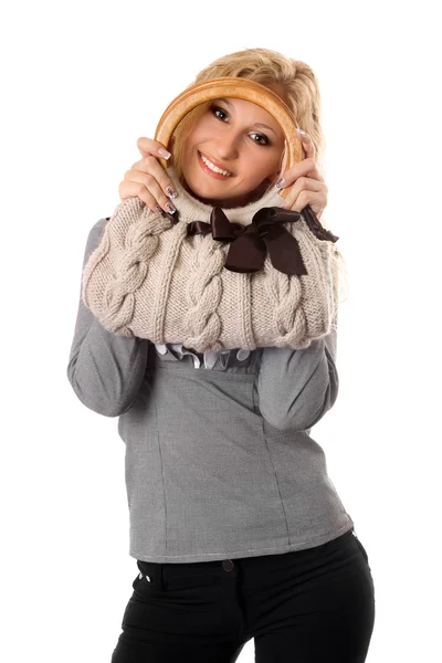 Porträtt av leende ung blondin — Stockfoto