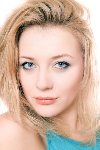 Närbild porträtt av en attraktiv blond — Stockfoto