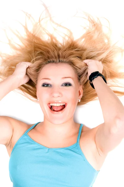 Porträtt av glad ung blond tjej — Stockfoto