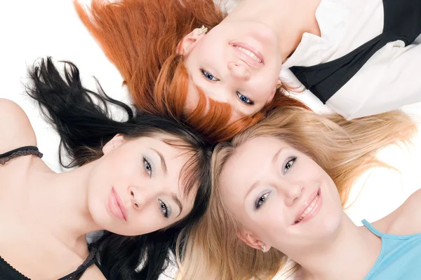 Tre unga glada kvinnor — Stockfoto