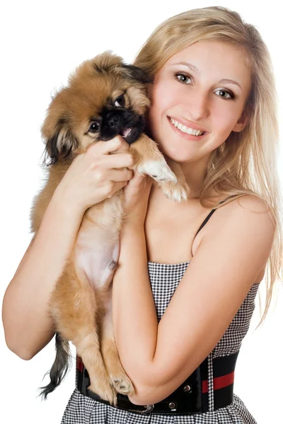 Usmívající se žena s štěně — Stock fotografie