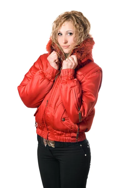 Söt ung blondin i röd jacka — Stockfoto