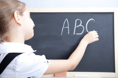 kız öğrenci bir schoolboard hakkında