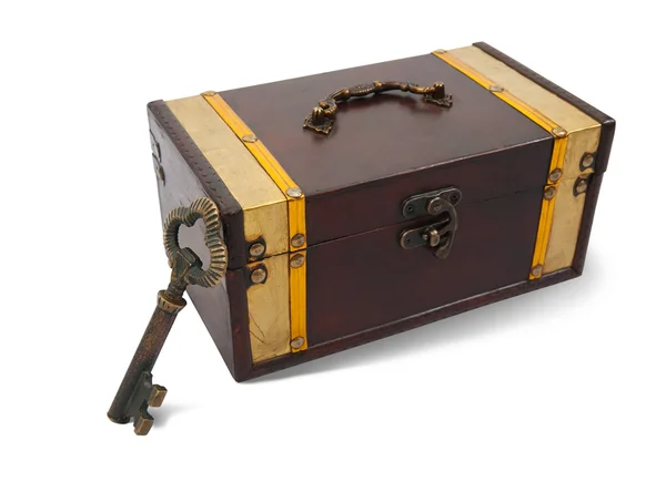 Vintage key and treasure chest — Stock Photo, Image