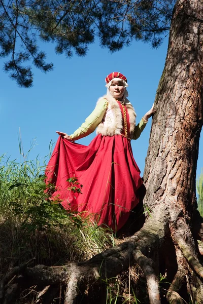 Chica vestida del siglo XIII —  Fotos de Stock