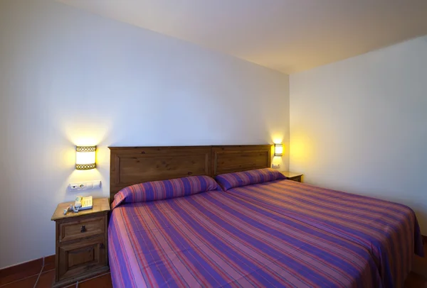 Interiör av enkla sovrum — Stockfoto