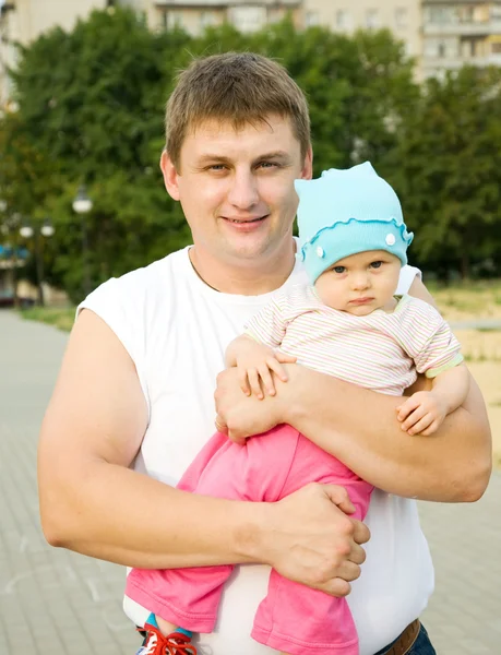 Vater mit ihrem Baby — Stockfoto