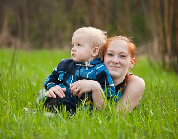 Mãe com seu filho — Fotografia de Stock