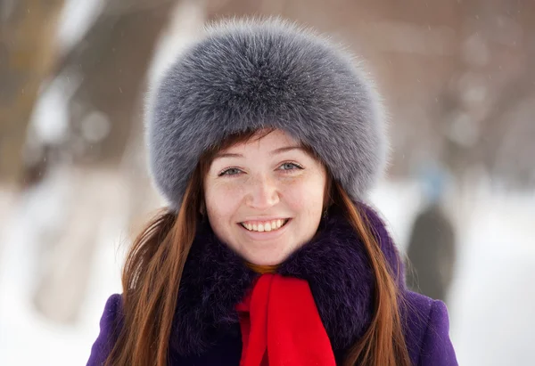 Portrait of woman in winter — Stock Photo, Image