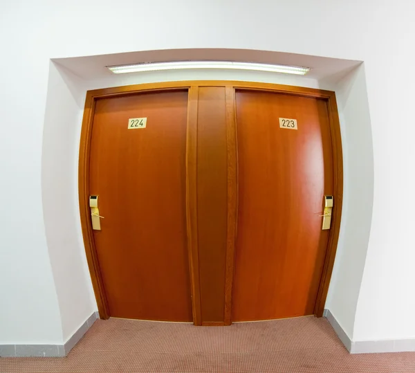 Двери отеля — стоковое фото