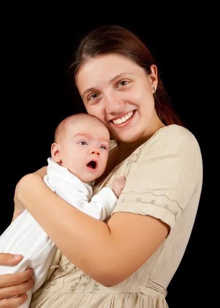 Mère heureuse avec son petit bébé — Photo