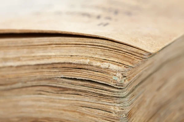Крупный план старой книги — стоковое фото