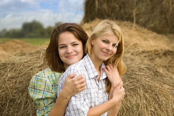 Portrait of country girls — Stock Photo, Image