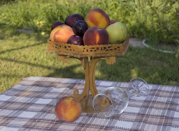 Fruites and wine — Stock Photo, Image