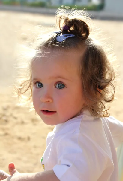 Niedliche kleine Mädchen Porträt — Stockfoto