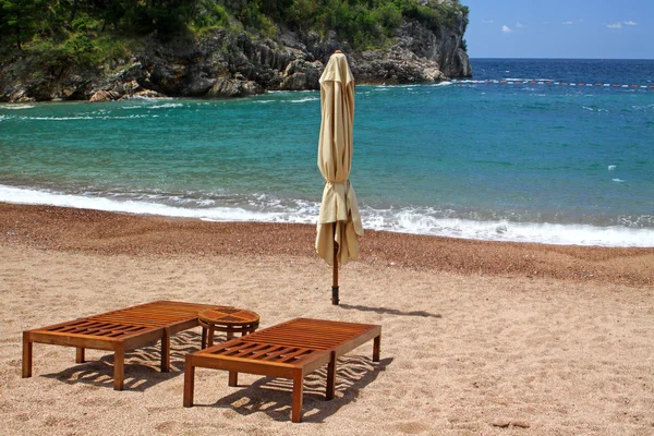 Empty beach in Sveti Stefan, Montenegro — Stock Photo, Image