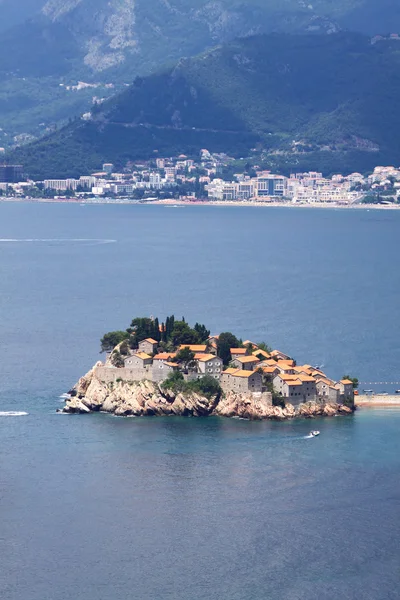 Sveti stefan (st. stefan) eiland, montenegro — Stockfoto