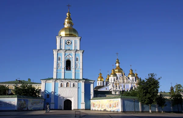 Cattedrale di San Michele con cupola d'oro a Kiev — Foto Stock