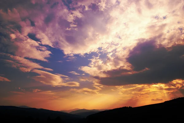 山中の日没 — ストック写真