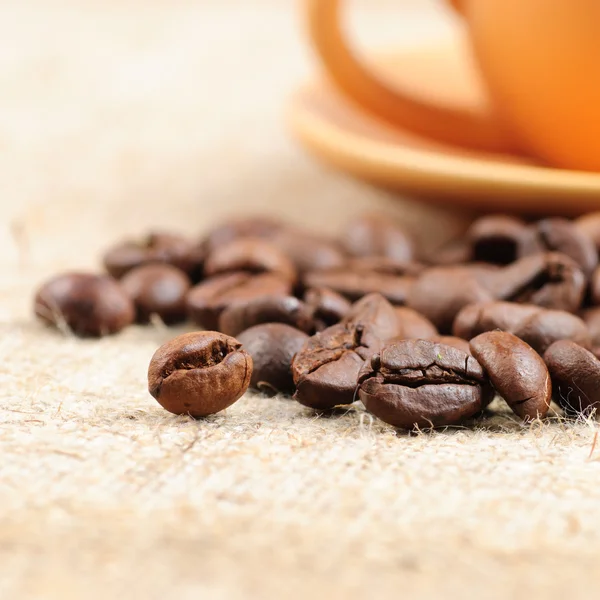 Kávé és zsákvászon zacskó — Stock Fotó