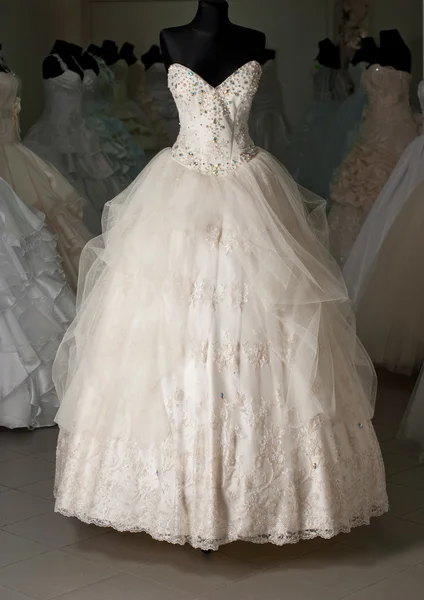 Sklep sukienka ślubna — Zdjęcie stockowe