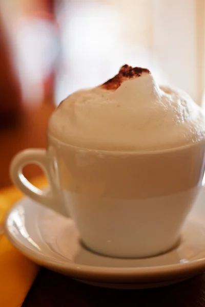 Cappuccino with foam — Stock Photo, Image
