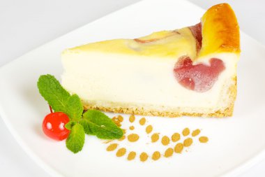 beyaz izole cheesecake