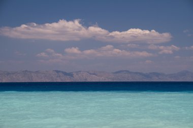 Ege deniz turkuaz suyu temizle