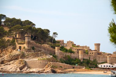 Ortaçağ kalesinde tossa de mar at sunrise, costa brava, İspanya