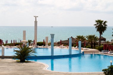 Otel yüzme havuzu