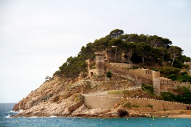 Ortaçağ kalesinde tossa de mar at sunrise, costa brava, İspanya