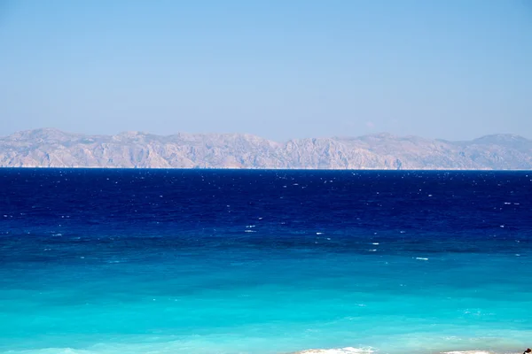 Clear turquoise water at Aegean seaside — Stock Photo, Image