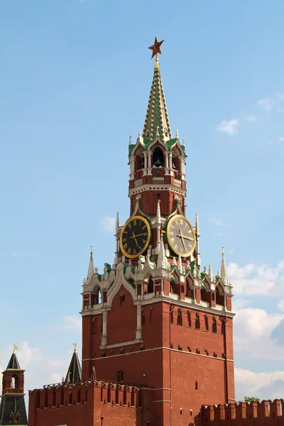 救世主 (道のりで植生) タワー、モスクワのクレムリン ロシア. — ストック写真