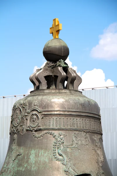 De tsaar bell, dat bekend is als de grootste ter wereld, is op de foo — Stockfoto