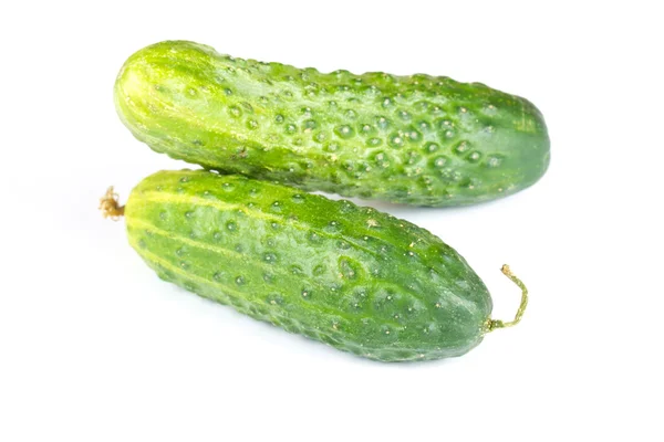 Twee komkommers geïsoleerd — Stockfoto