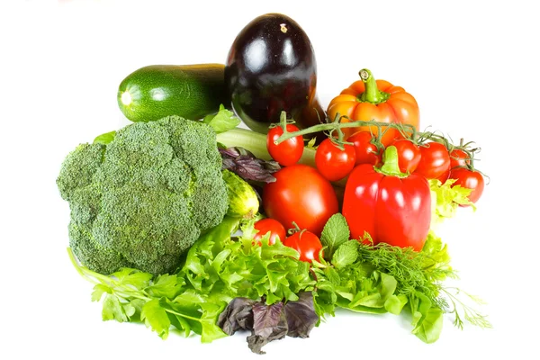 Verduras frescas y jugosas aisladas —  Fotos de Stock