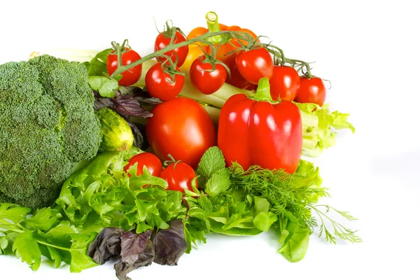 Frisches und saftiges Gemüse isoliert — Stockfoto