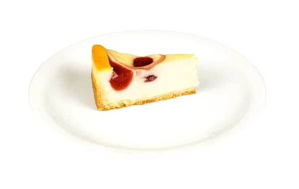 Cheesecake isolato su bianco — Foto Stock