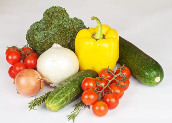 Friska och saftiga grönsaker — Stockfoto