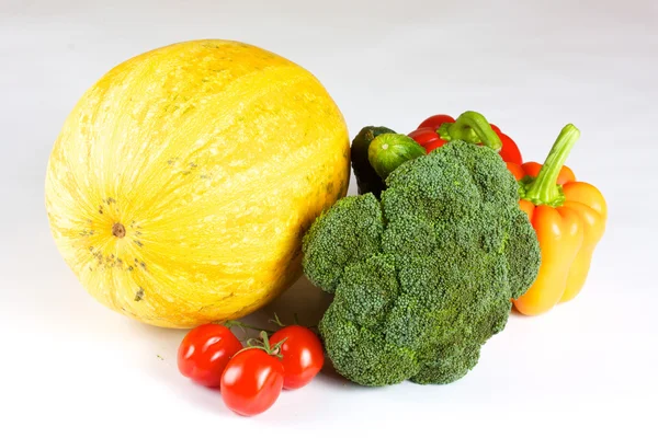 Abóbora, pimenta, brócolis, tomate, cereja, pepino — Fotografia de Stock