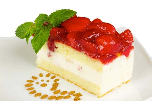 Kuchen mit Erdbeerbelag — Stockfoto