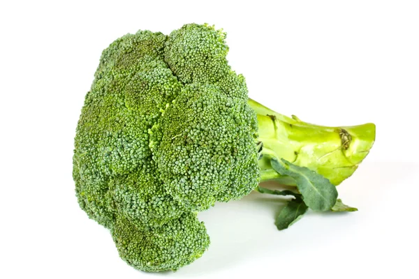 Frische, rohe, grüne Brokkoli-Stücke, geschnitten — Stockfoto